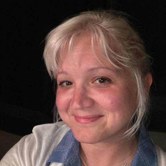 Meet your Posher, Serena - Picture 1 of 1